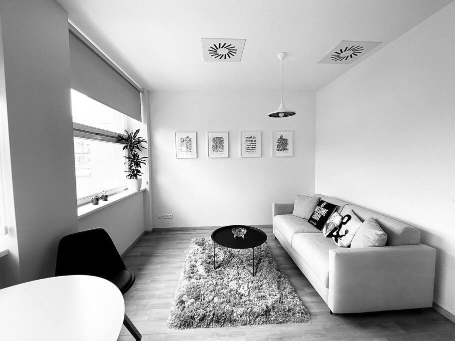 New Studio In Quiet Part Of The City Center Bratislava Buitenkant foto