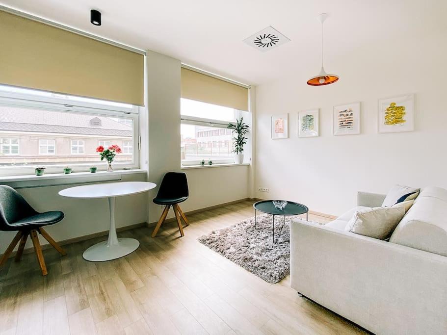 New Studio In Quiet Part Of The City Center Bratislava Buitenkant foto