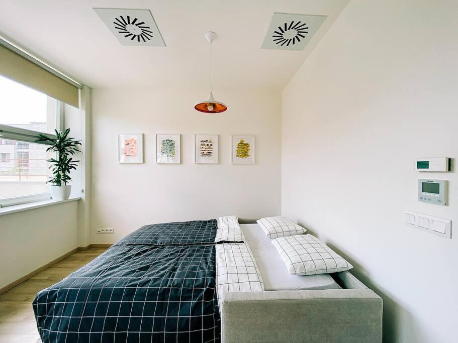 New Studio In Quiet Part Of The City Center Bratislava Buitenkant foto