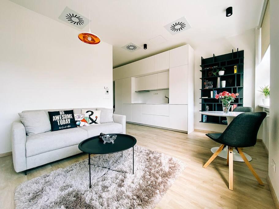 New Studio In Quiet Part Of The City Center Bratislava Buitenkant foto